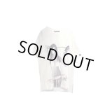 KIKS TYO - White 木口あやプリントTシャツ