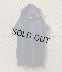 DISCOVERED - "GIZ" No-Sleeve Hoodie