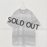SUPREME - Logo Border Tee