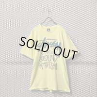 STUSSY - Logo Tee (Yellow)