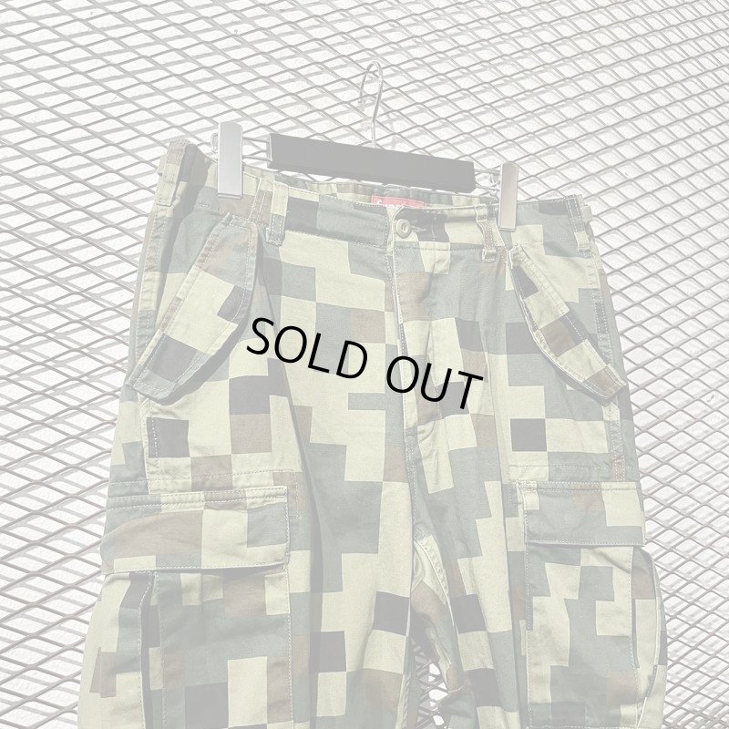 画像2: Supreme - Digital Camouflage Cargo Pants