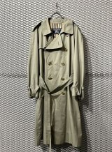 Burberry - Trench Coat