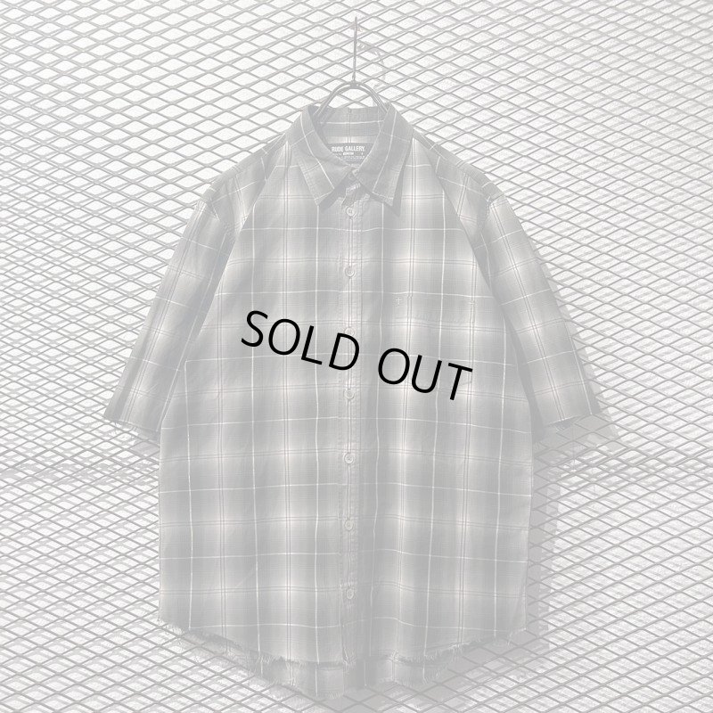 画像1: RUDE GALLERY - Cut-off Ombre Check Shirt