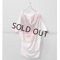 NOZOMI ISHIGURO - Henley Neck Art Graphic Tee