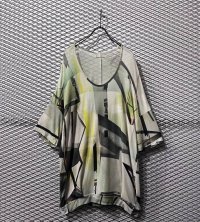 ohta - Geometric Print Over Tops