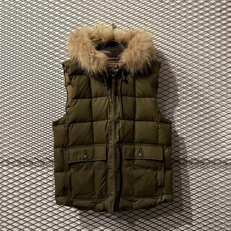 画像1: COOTIE - Hooded Fur Down Vest