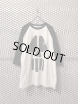 STUSSY - 90's Skull Raglan Tee