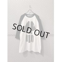 STUSSY - 90's Skull Raglan Tee