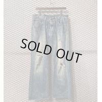 Abercrombie & Fitch - Damaged Denim Pants