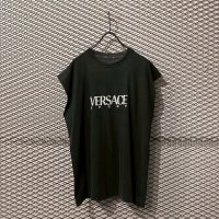VERSACE - ロゴプリントノースリーブTee