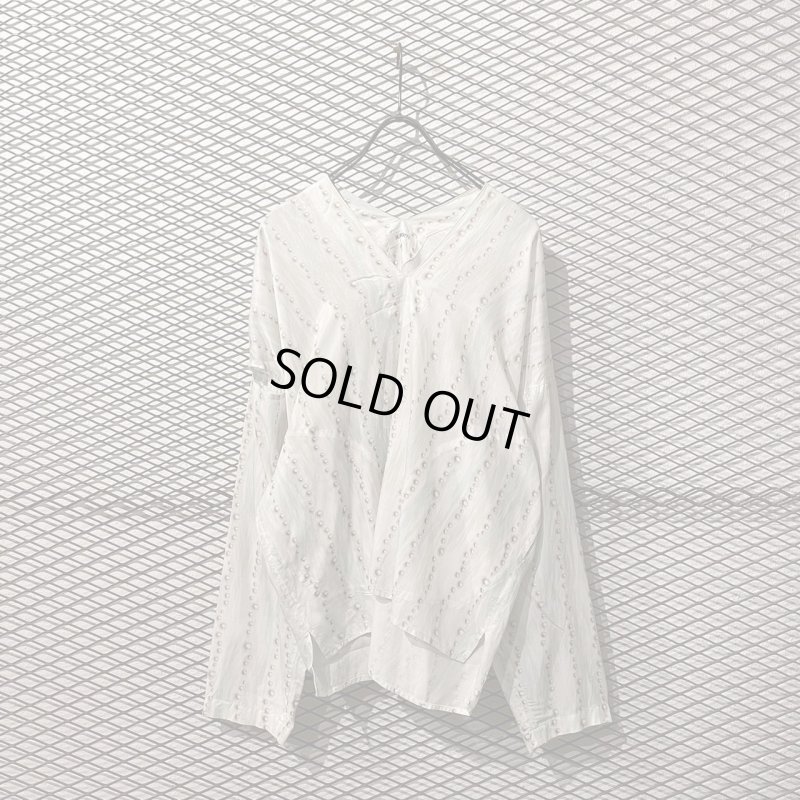 画像1: Sulvam - Pearl V-neck L/S Tops