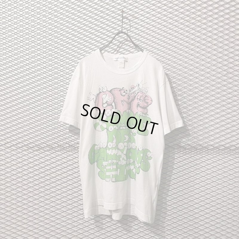 画像1: COMME des GARCONS SHIRT - "KAWS" Logo Tee
