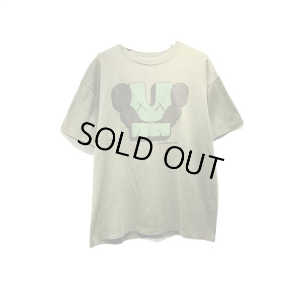 画像1: UNDER COVER × KAWS - Khaki プリント半袖Tシャツ (1)