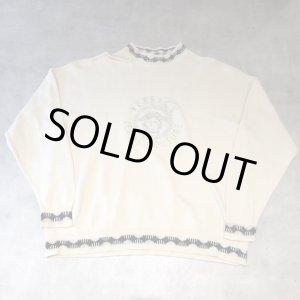 画像: VERSACE - Off White メデューサ刺繍ハイネックニット