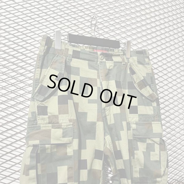 画像2: Supreme - Digital Camouflage Cargo Pants (2)