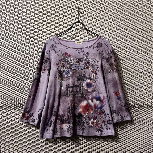 画像1: Used - "Castle ＆ Flowers" Graphic Tops  (1)