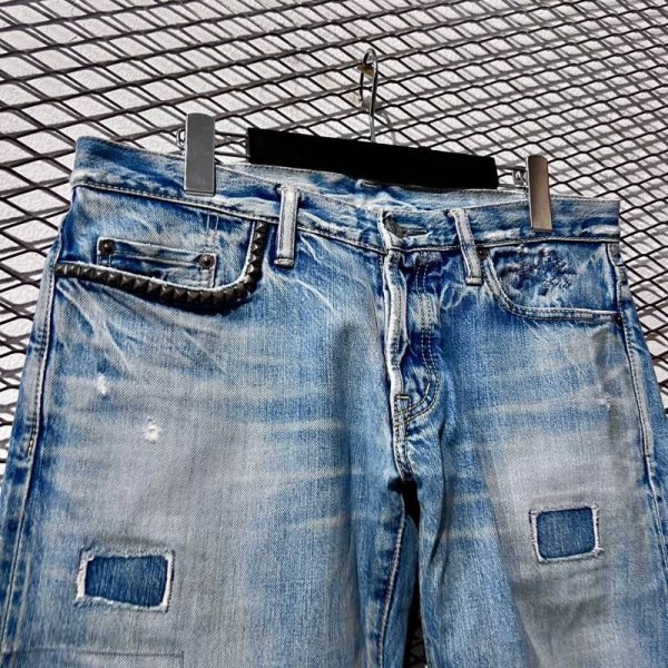 画像2: HYSTERIC GLAMOUR - 90's Studded & Repaired Denim Shorts (2)