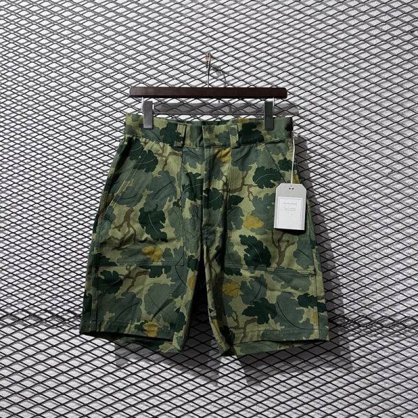 画像1: MARKAWARE - Camouflage Wide Shorts (1)