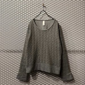 画像: Edwina Horl - Short & Wide Cable Knit