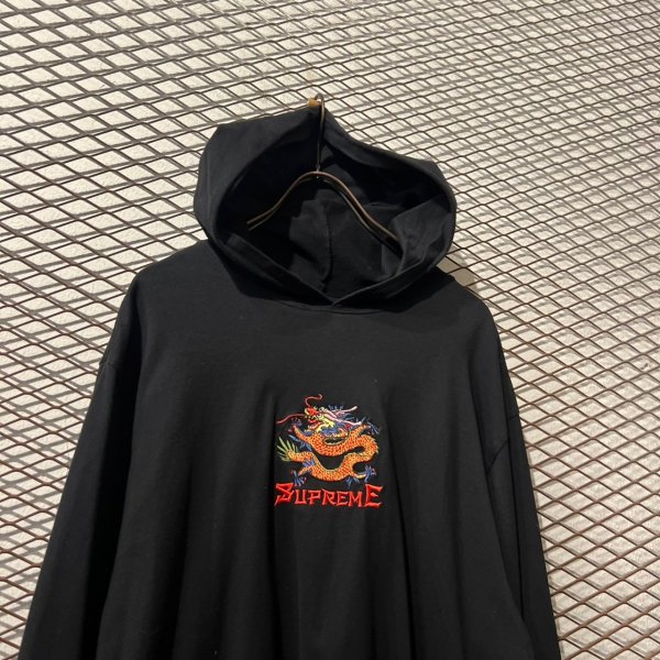 画像2: SUPREME - Dragon Embroidery Hoodie (2)