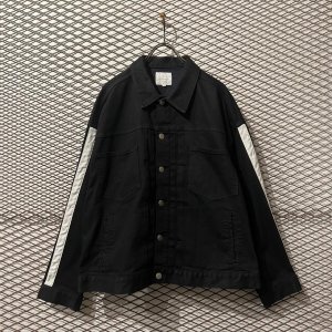 画像: VICTIM - Line Switching Denim Jacket