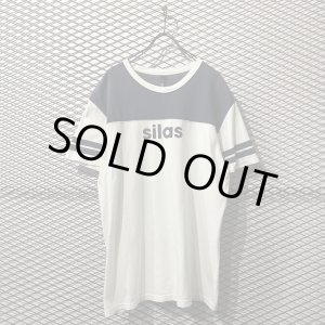 画像: SILAS - Logo Football Tee