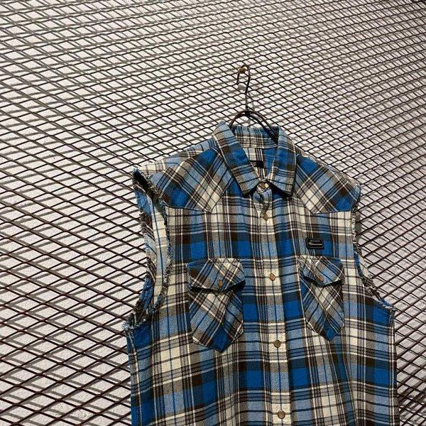 画像2: UNDERCOVER - 09S/S Check Nosleeve Shirt (2)