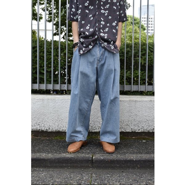 画像2: NEON SIGN - 1-Tuck Easy Wide Denim Pants (2)