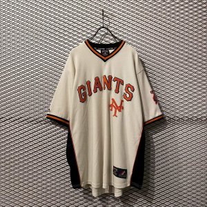 画像: Used - "GIANTS" V-neck Tops